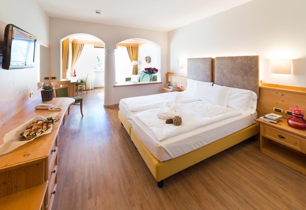 Hotel Ambassador Levico Terme Εξωτερικό φωτογραφία