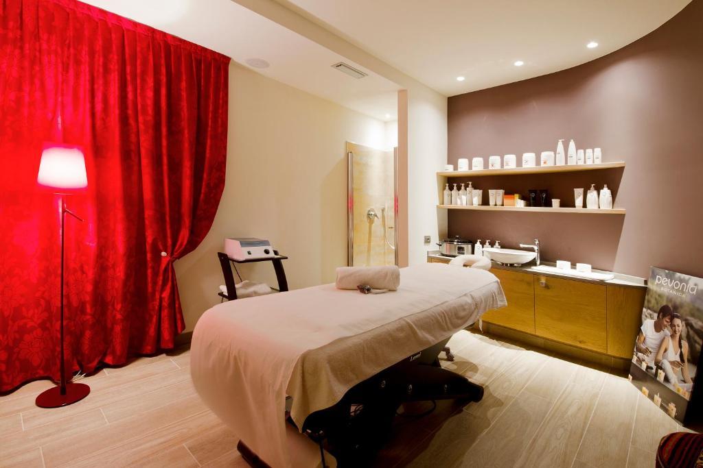 Hotel Ambassador Levico Terme Εξωτερικό φωτογραφία