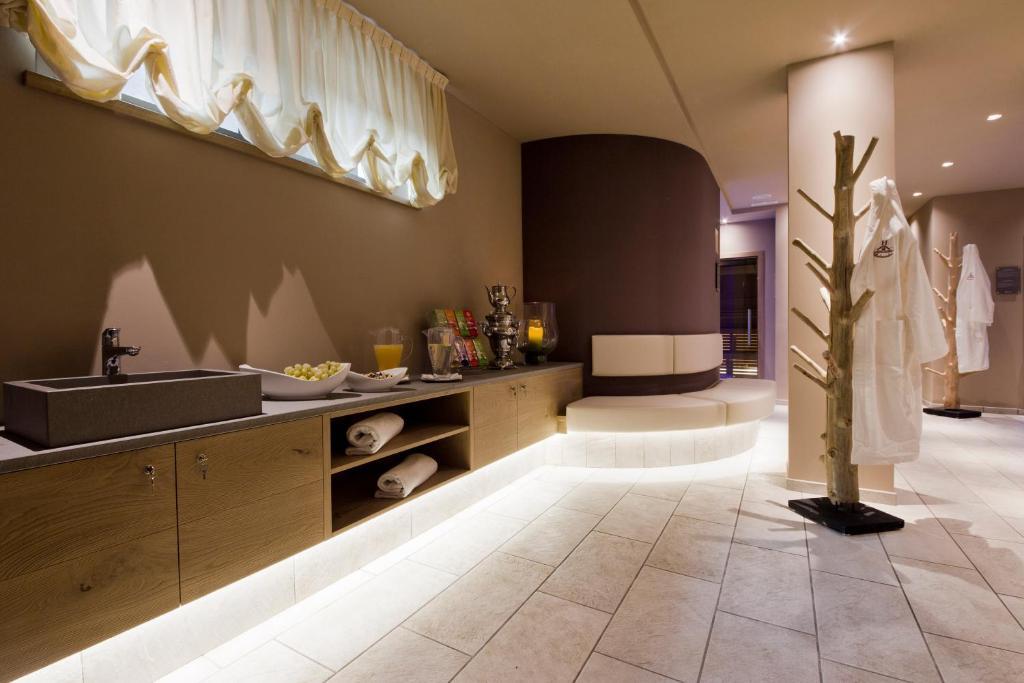 Hotel Ambassador Levico Terme Εξωτερικό φωτογραφία